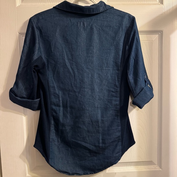 Cavalini Women’s Medium Dark Wash Denim Button Up Roll Tab Shirt - Picture 6 of 8